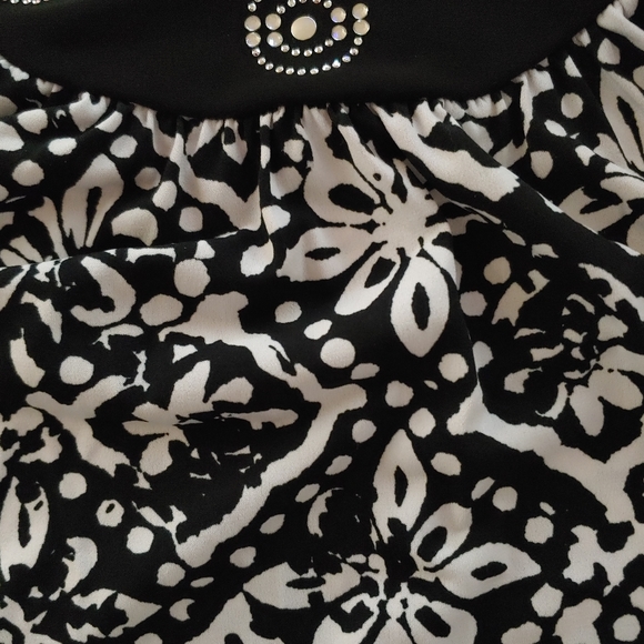 Tunic blouse.  SIZE L - Picture 8 of 12